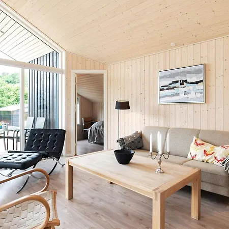 5 Person Holiday In Haarby